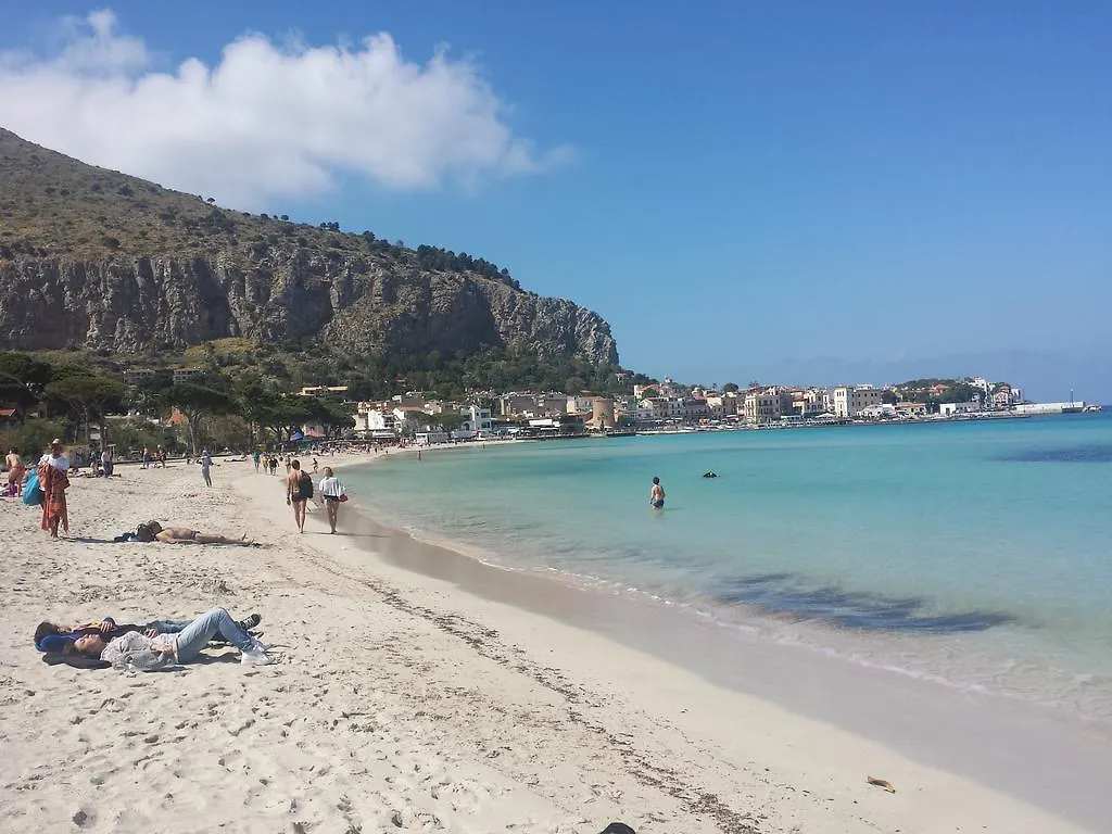 Appartamento Casa Perciata - Locazione Turistica Mondello Italia