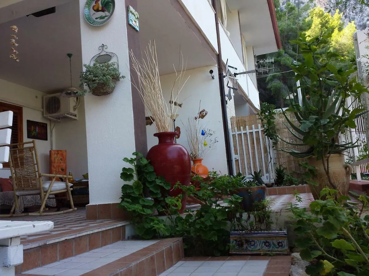 Appartamento Casa Perciata - Locazione Turistica Mondello 0*,  Italia